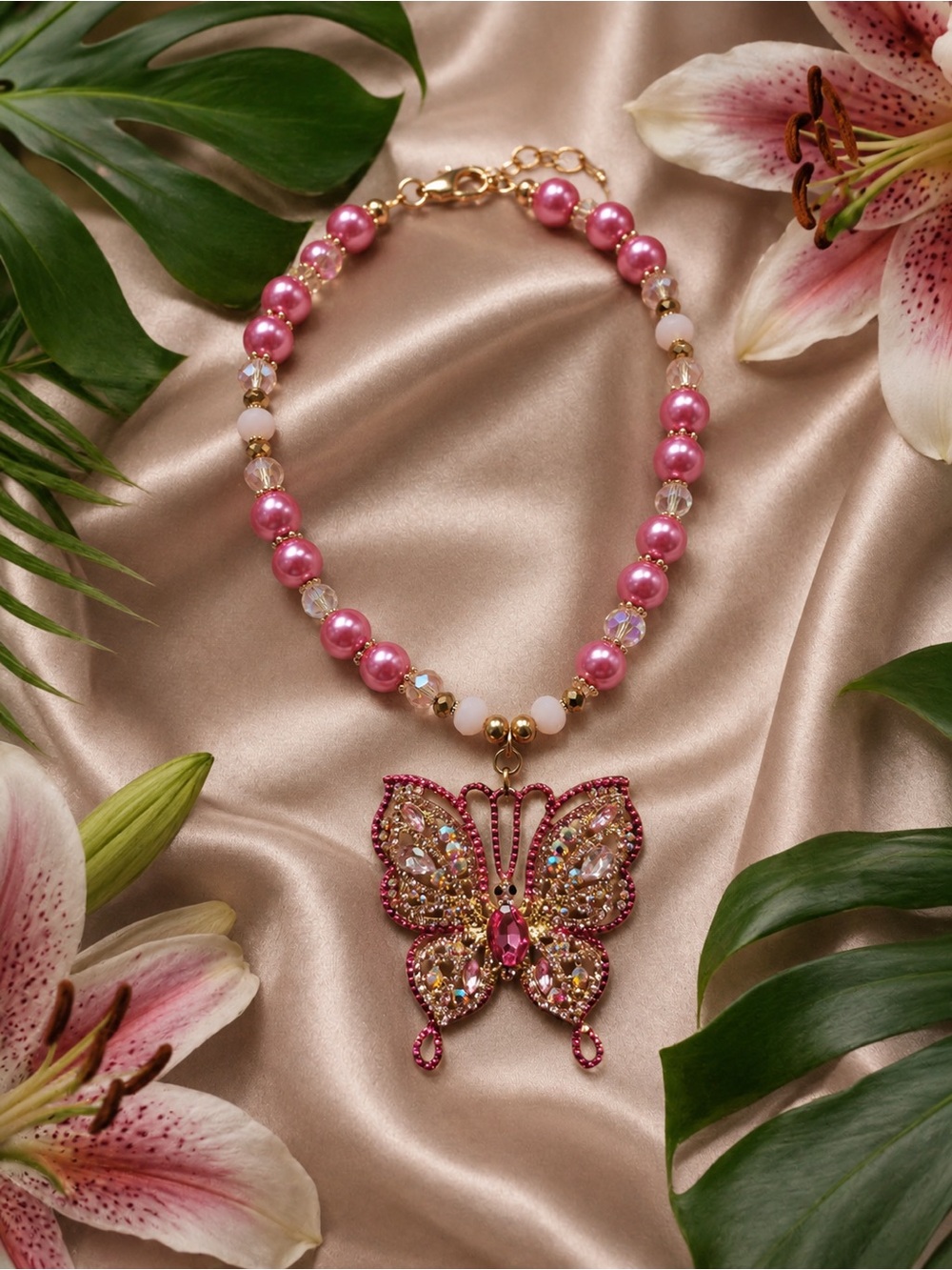 🆕❤️🇨🇦Pink Crystal Beaded Butterfly Pendant Necklace - Fashion Jewelry